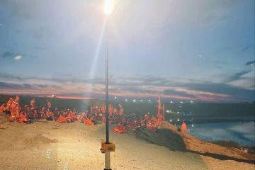 洪水無情，人間有愛；眾志成城，共擔風雨